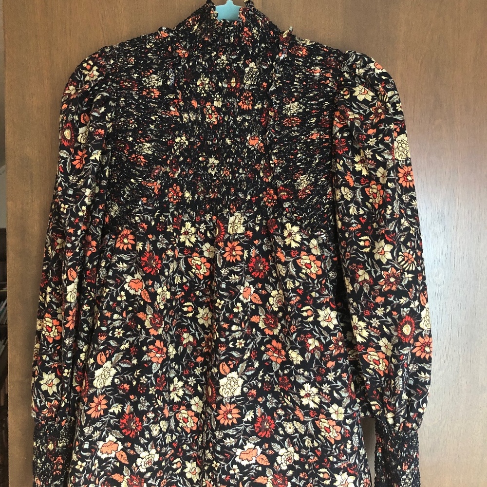 Smocked neck Puff sleeved blouse
